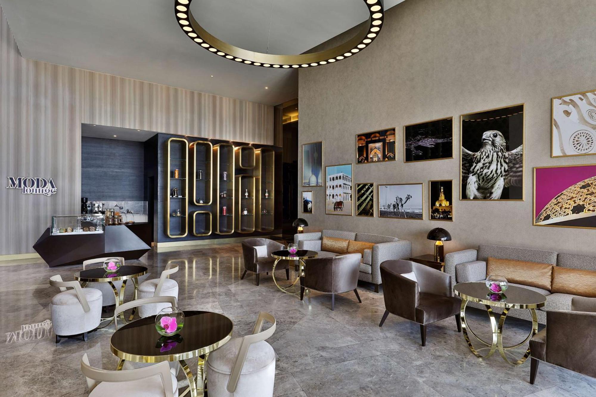 Alrayyan Hotel Doha, Curio Collection By Hilton Al Rayyan Exterior photo The interior of the hotel