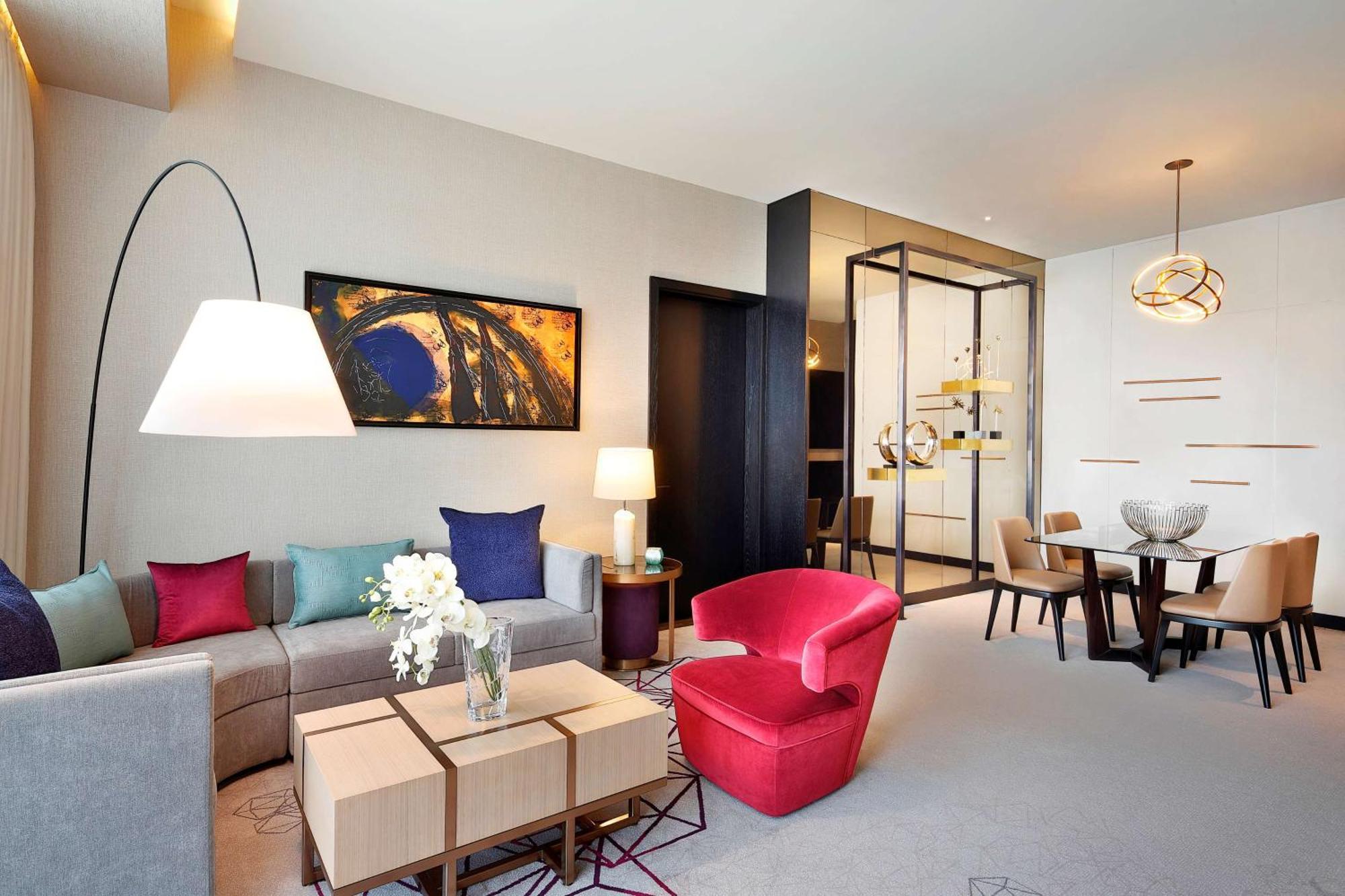 Alrayyan Hotel Doha, Curio Collection By Hilton Al Rayyan Exterior photo A suite at the hotel