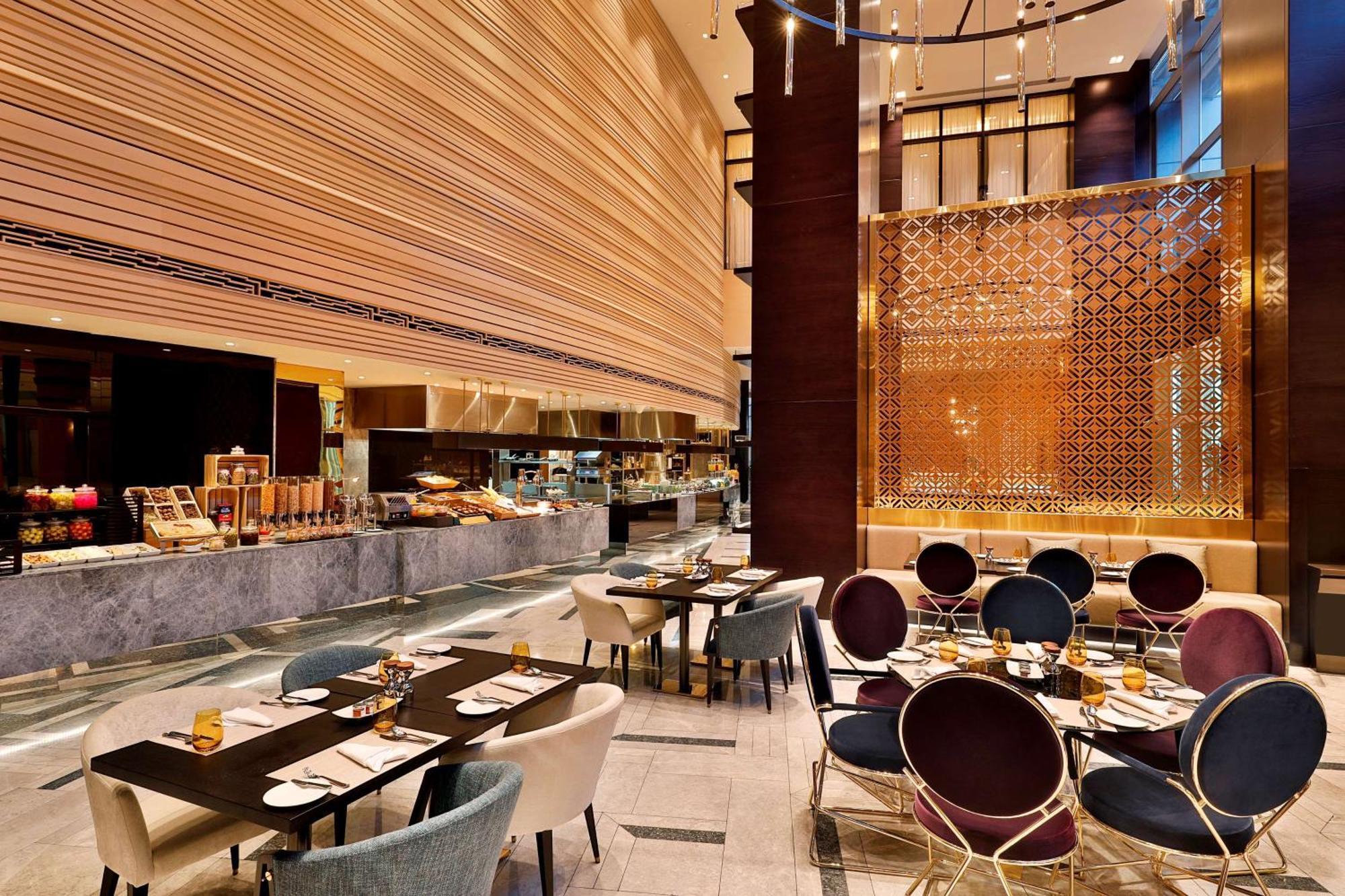 Alrayyan Hotel Doha, Curio Collection By Hilton Al Rayyan Exterior photo The restaurant